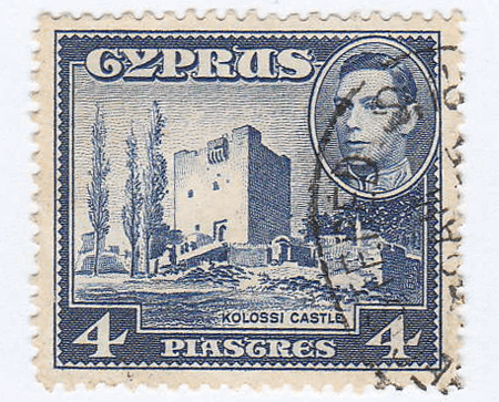 Timbre chypriote de 1951 avec le Roi George VI et le château de Kolossi